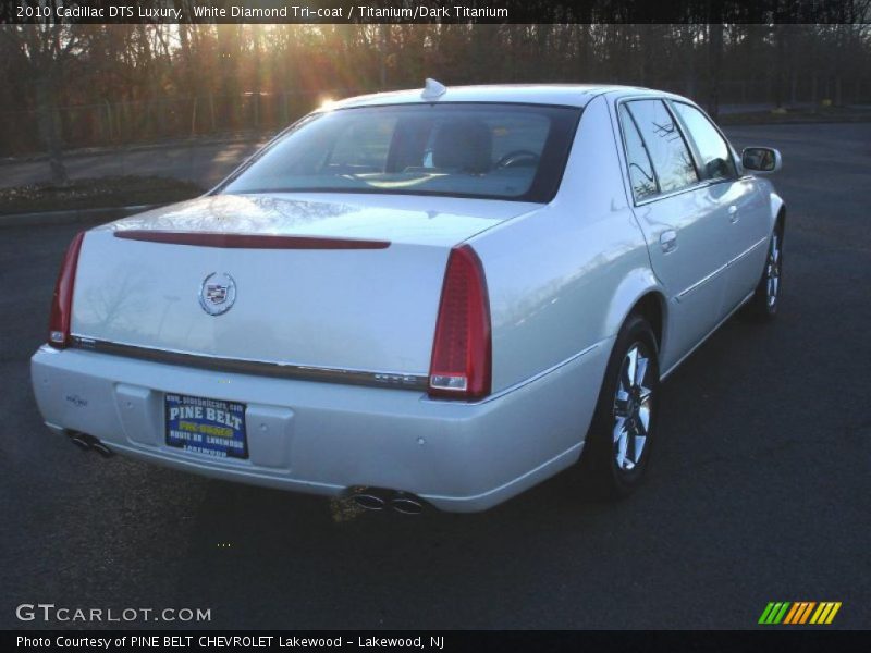 White Diamond Tri-coat / Titanium/Dark Titanium 2010 Cadillac DTS Luxury