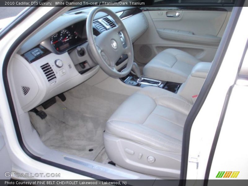 White Diamond Tri-coat / Titanium/Dark Titanium 2010 Cadillac DTS Luxury