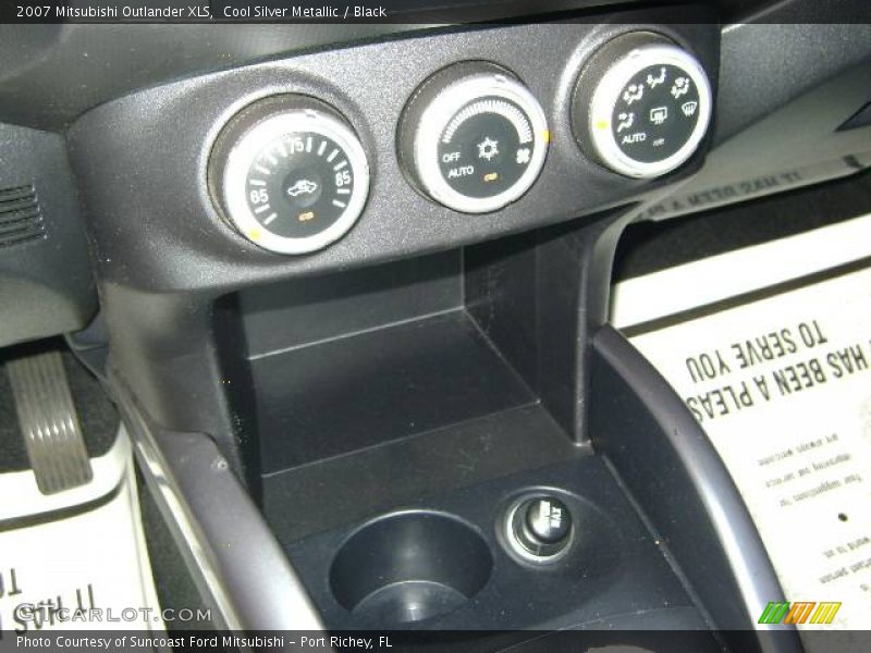 Cool Silver Metallic / Black 2007 Mitsubishi Outlander XLS