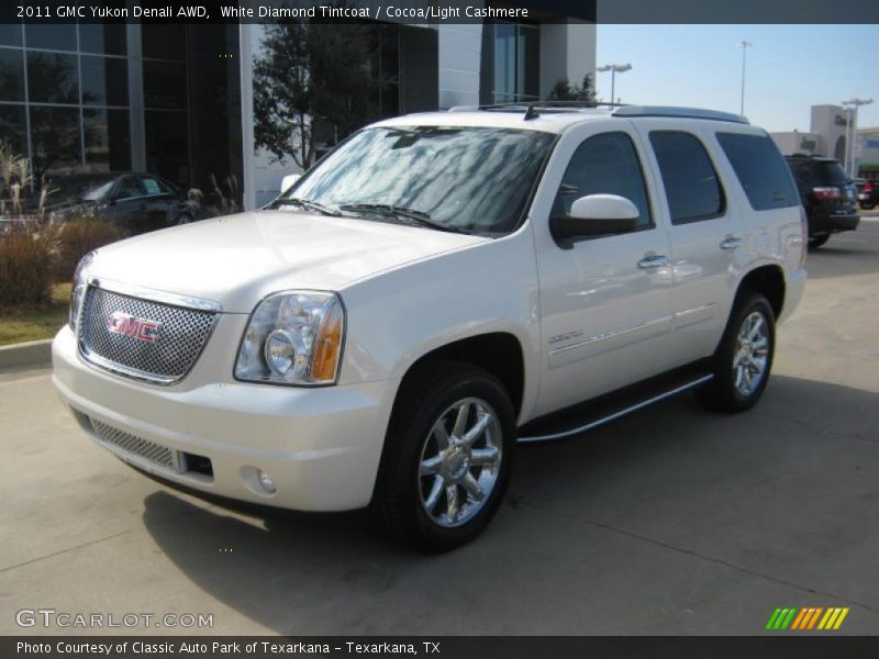 White Diamond Tintcoat / Cocoa/Light Cashmere 2011 GMC Yukon Denali AWD