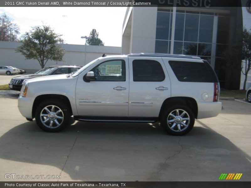 White Diamond Tintcoat / Cocoa/Light Cashmere 2011 GMC Yukon Denali AWD