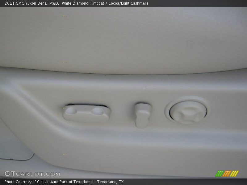 White Diamond Tintcoat / Cocoa/Light Cashmere 2011 GMC Yukon Denali AWD
