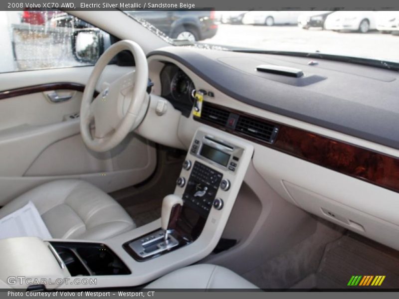 Electric Silver Metallic / Sandstone Beige 2008 Volvo XC70 AWD