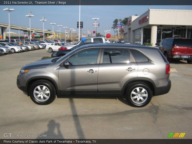 Titanium Silver / Beige 2011 Kia Sorento LX