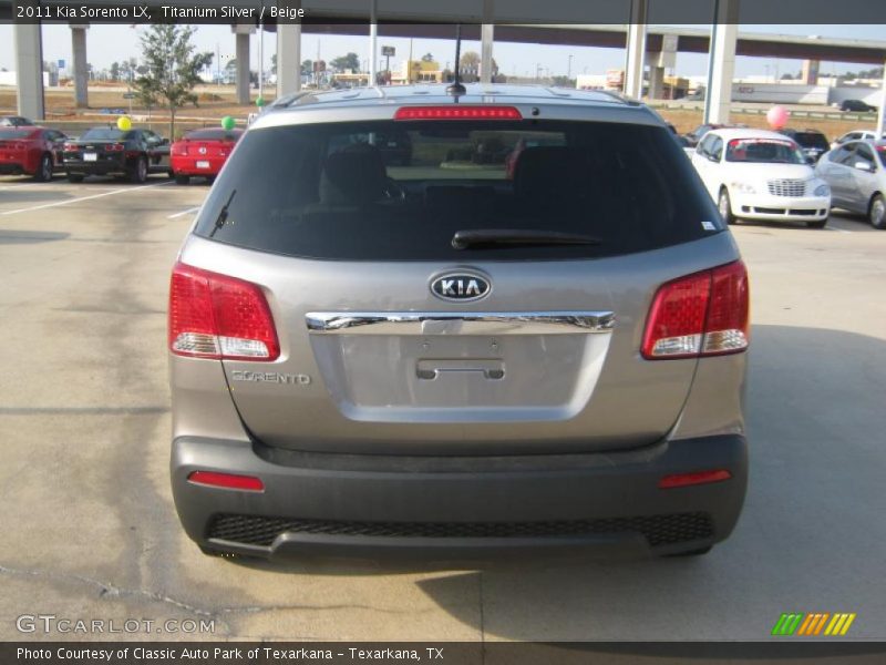 Titanium Silver / Beige 2011 Kia Sorento LX