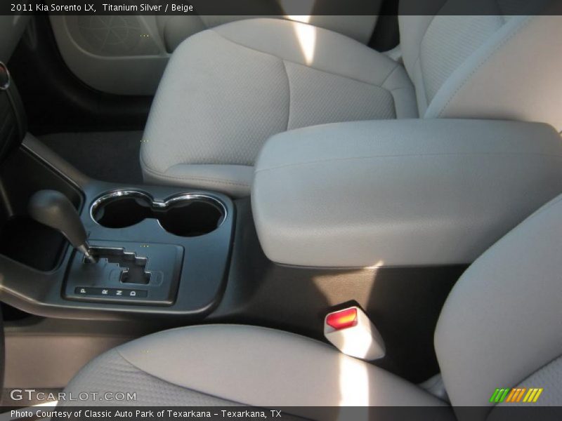 Titanium Silver / Beige 2011 Kia Sorento LX