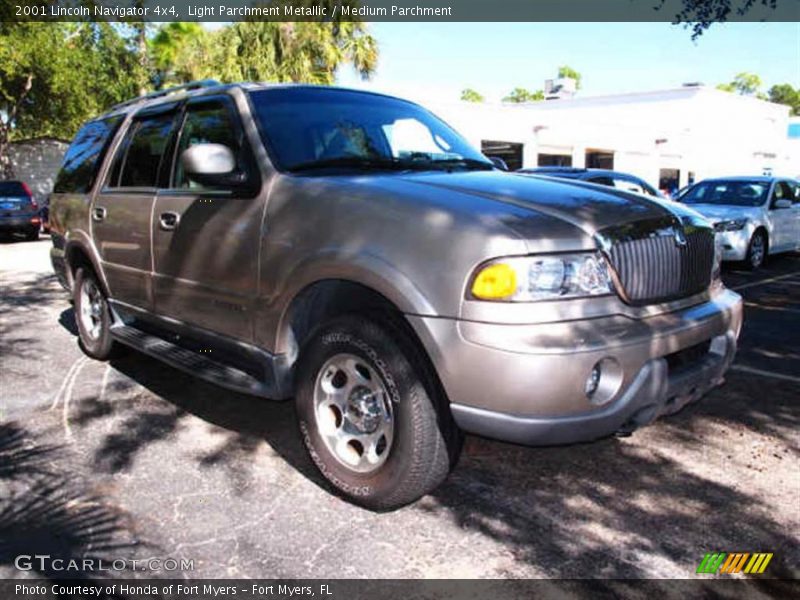 Light Parchment Metallic / Medium Parchment 2001 Lincoln Navigator 4x4