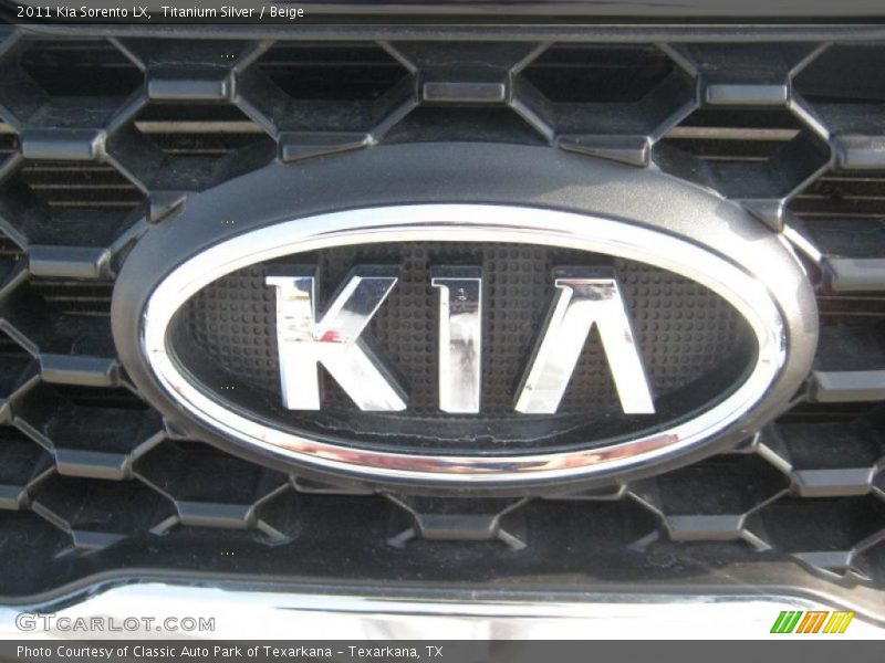 Titanium Silver / Beige 2011 Kia Sorento LX