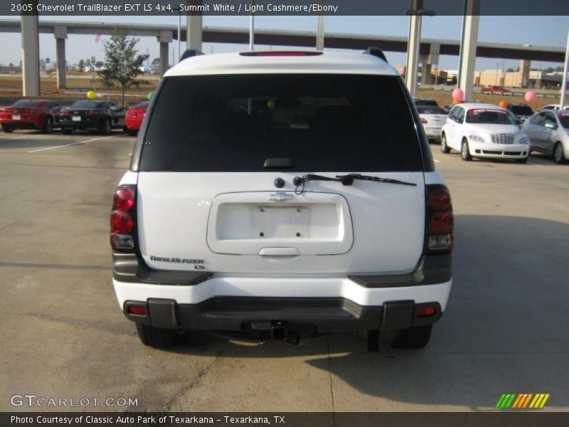 Summit White / Light Cashmere/Ebony 2005 Chevrolet TrailBlazer EXT LS 4x4