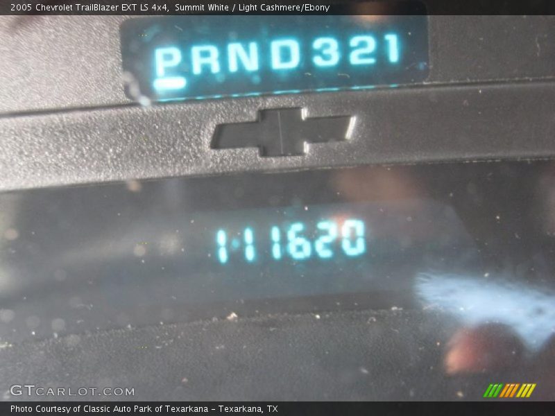 Summit White / Light Cashmere/Ebony 2005 Chevrolet TrailBlazer EXT LS 4x4