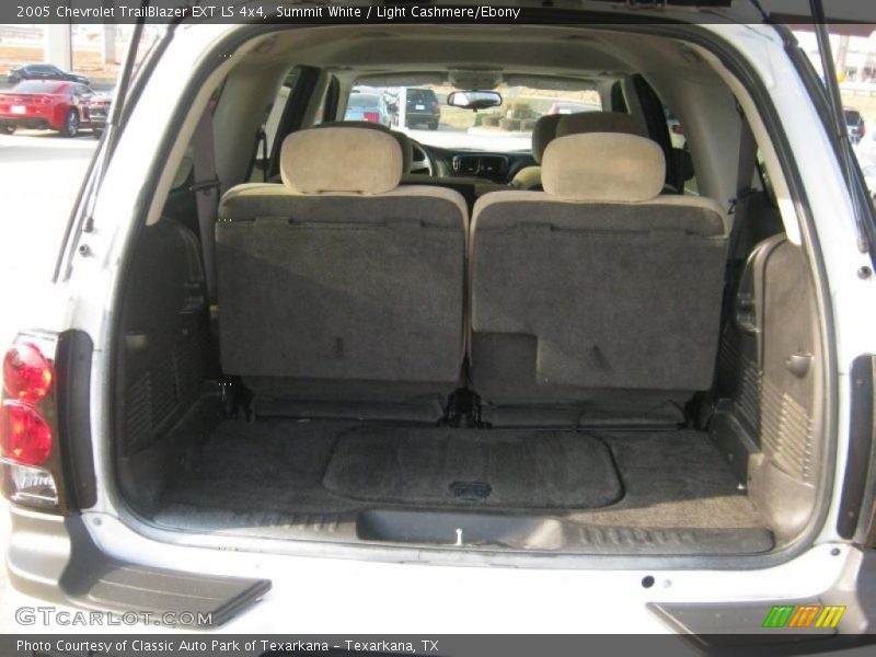 Summit White / Light Cashmere/Ebony 2005 Chevrolet TrailBlazer EXT LS 4x4