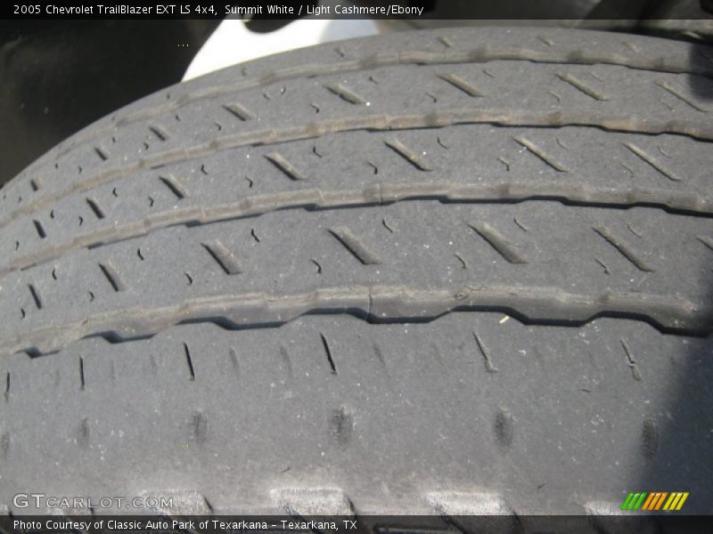 Summit White / Light Cashmere/Ebony 2005 Chevrolet TrailBlazer EXT LS 4x4