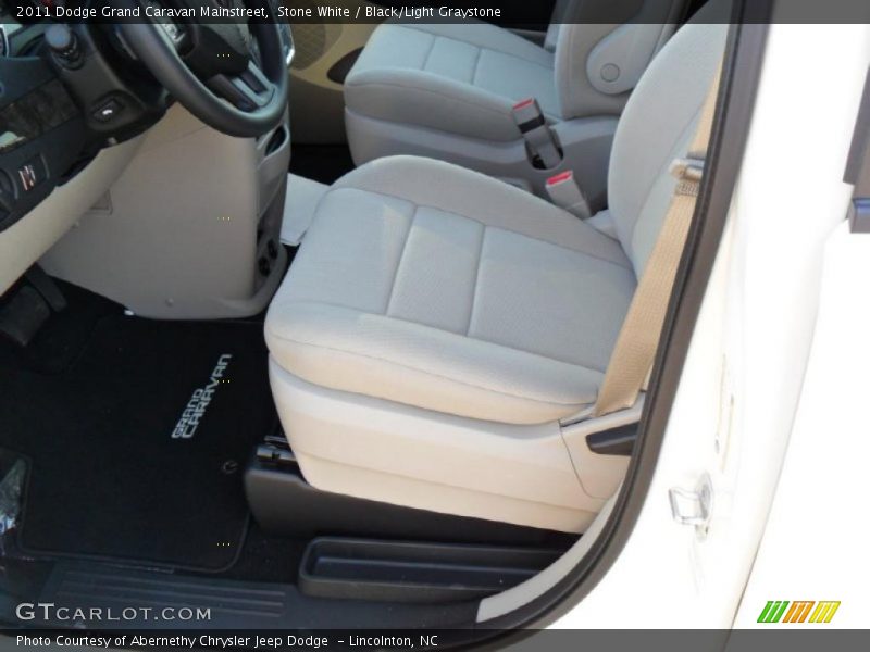 Stone White / Black/Light Graystone 2011 Dodge Grand Caravan Mainstreet