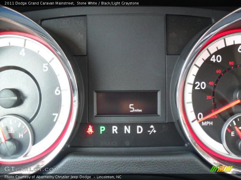 Stone White / Black/Light Graystone 2011 Dodge Grand Caravan Mainstreet