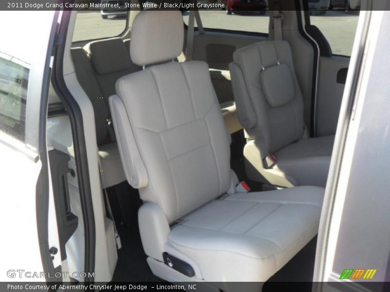 Stone White / Black/Light Graystone 2011 Dodge Grand Caravan Mainstreet