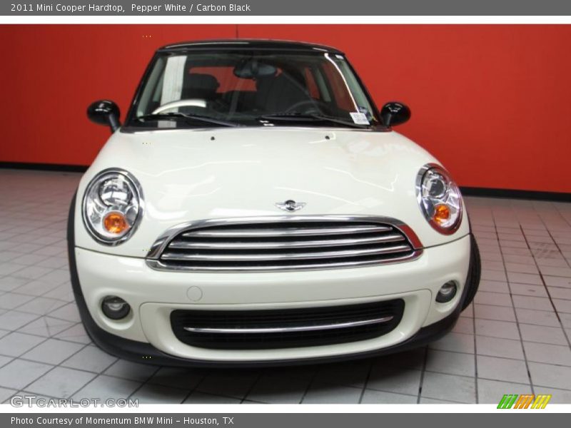 Pepper White / Carbon Black 2011 Mini Cooper Hardtop