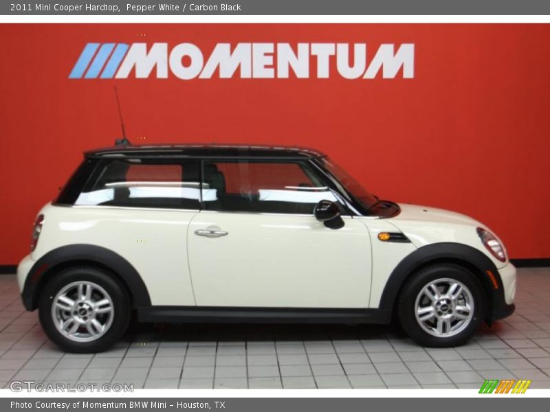 Pepper White / Carbon Black 2011 Mini Cooper Hardtop