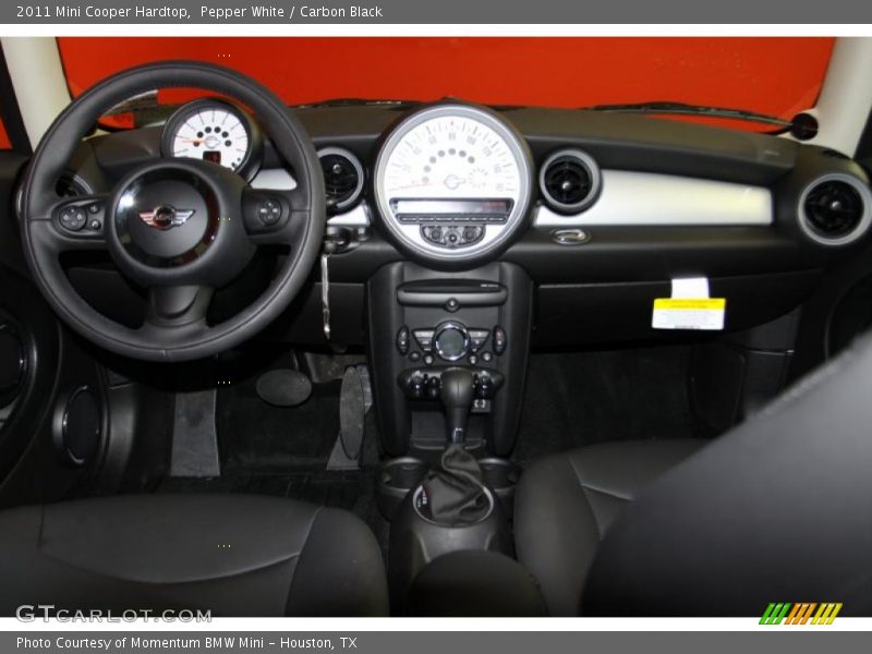 Pepper White / Carbon Black 2011 Mini Cooper Hardtop