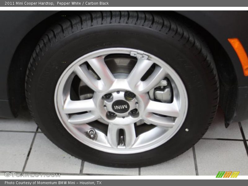 Pepper White / Carbon Black 2011 Mini Cooper Hardtop