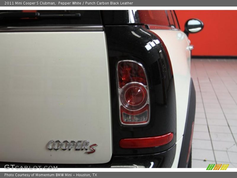 Pepper White / Punch Carbon Black Leather 2011 Mini Cooper S Clubman