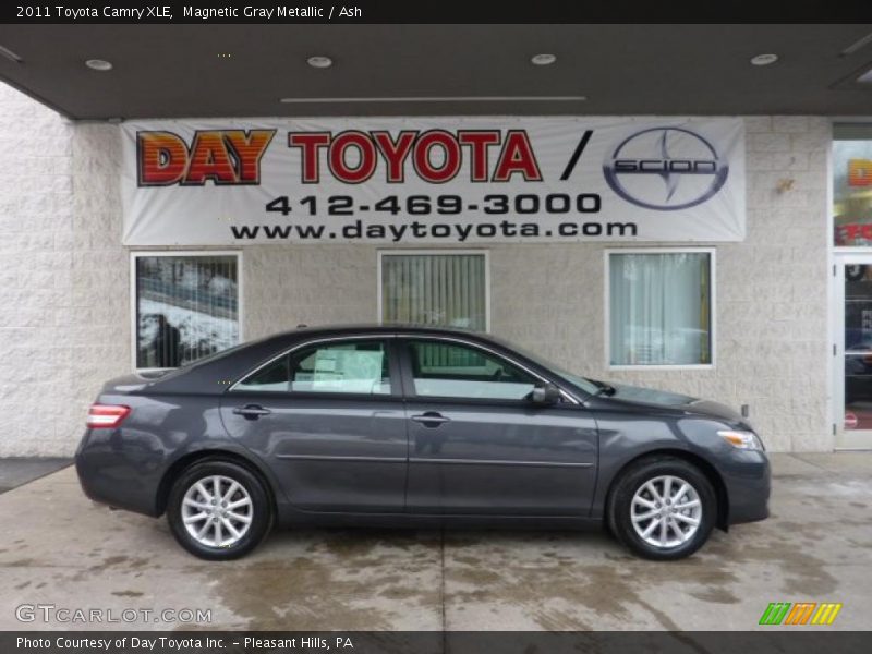 Magnetic Gray Metallic / Ash 2011 Toyota Camry XLE