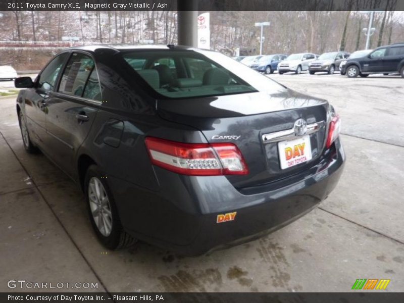 Magnetic Gray Metallic / Ash 2011 Toyota Camry XLE