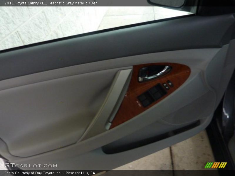 Magnetic Gray Metallic / Ash 2011 Toyota Camry XLE