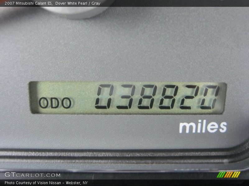 Dover White Pearl / Gray 2007 Mitsubishi Galant ES