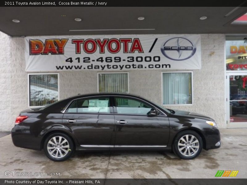 Cocoa Bean Metallic / Ivory 2011 Toyota Avalon Limited
