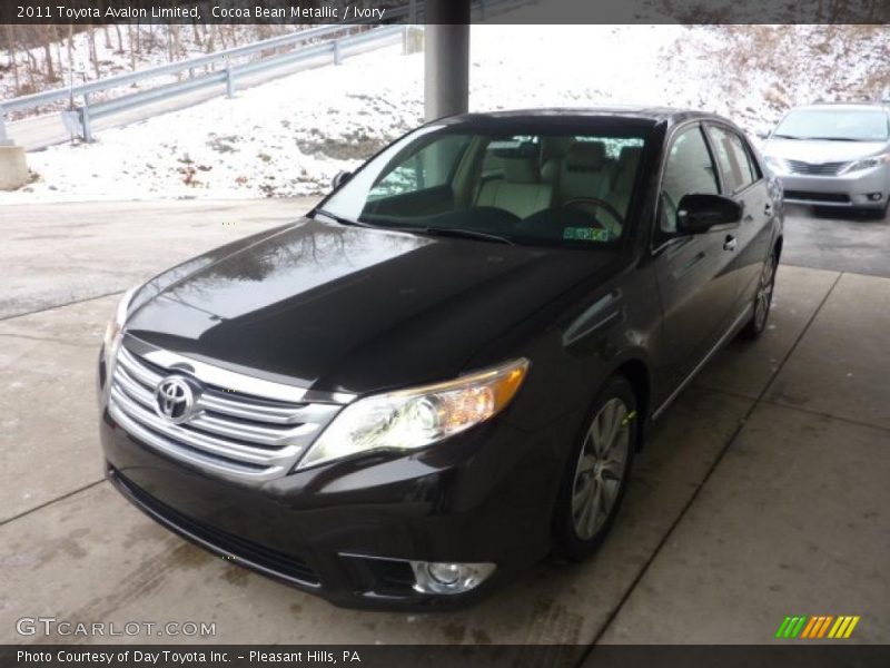 Cocoa Bean Metallic / Ivory 2011 Toyota Avalon Limited