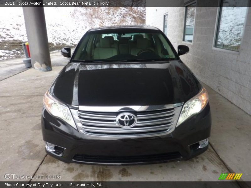 Cocoa Bean Metallic / Ivory 2011 Toyota Avalon Limited