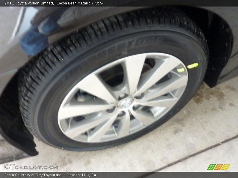 Cocoa Bean Metallic / Ivory 2011 Toyota Avalon Limited