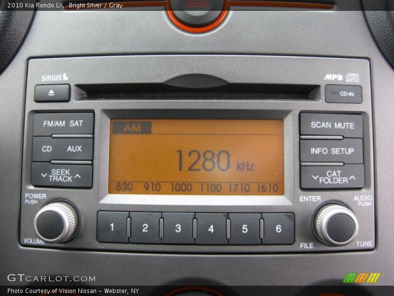 Bright Silver / Gray 2010 Kia Rondo LX