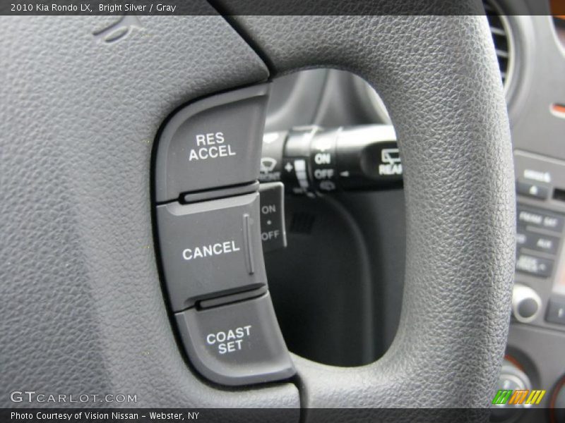 Bright Silver / Gray 2010 Kia Rondo LX