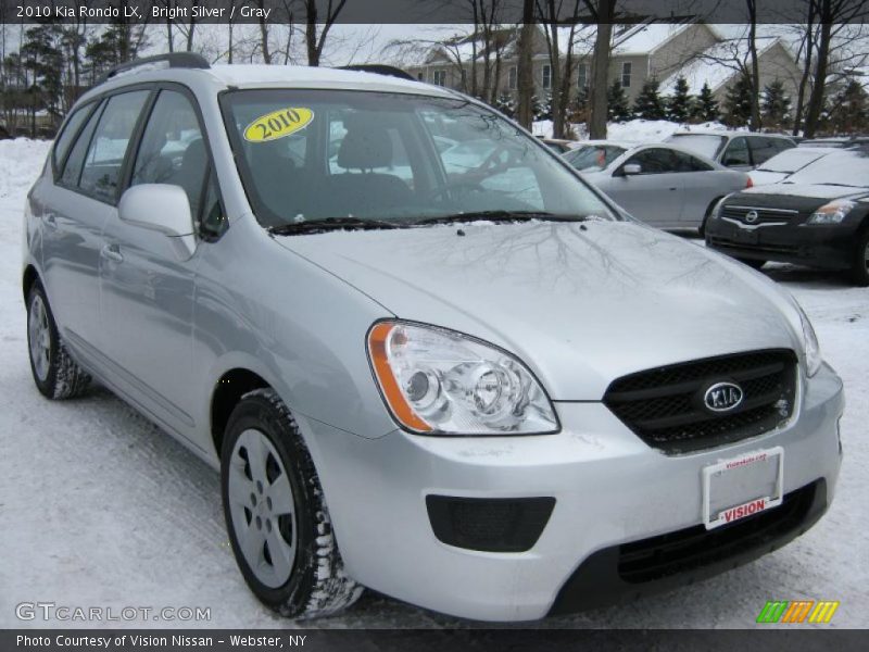 Bright Silver / Gray 2010 Kia Rondo LX