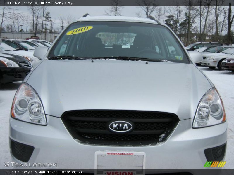 Bright Silver / Gray 2010 Kia Rondo LX