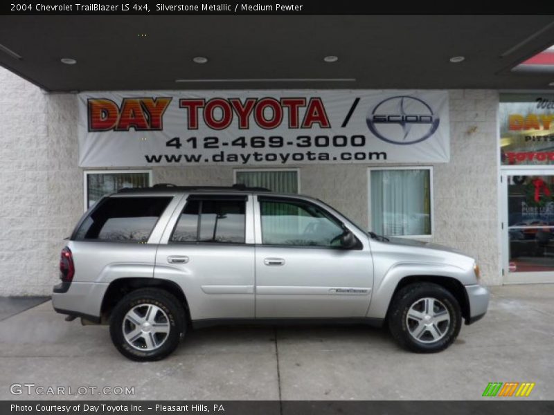 Silverstone Metallic / Medium Pewter 2004 Chevrolet TrailBlazer LS 4x4
