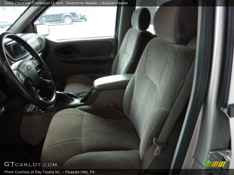 Silverstone Metallic / Medium Pewter 2004 Chevrolet TrailBlazer LS 4x4
