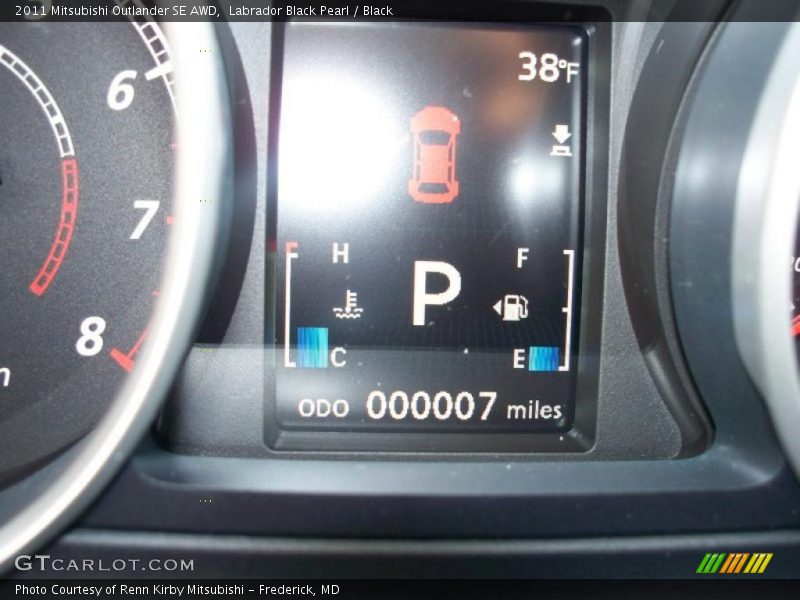 Labrador Black Pearl / Black 2011 Mitsubishi Outlander SE AWD