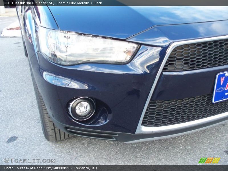 Cosmic Blue Metallic / Black 2011 Mitsubishi Outlander SE