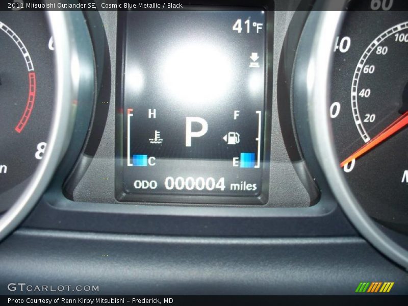 Cosmic Blue Metallic / Black 2011 Mitsubishi Outlander SE