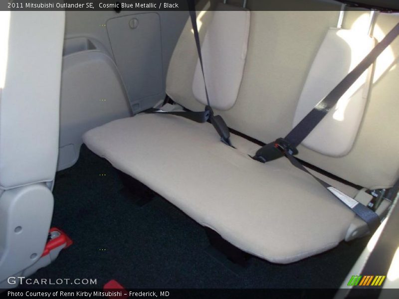 Cosmic Blue Metallic / Black 2011 Mitsubishi Outlander SE
