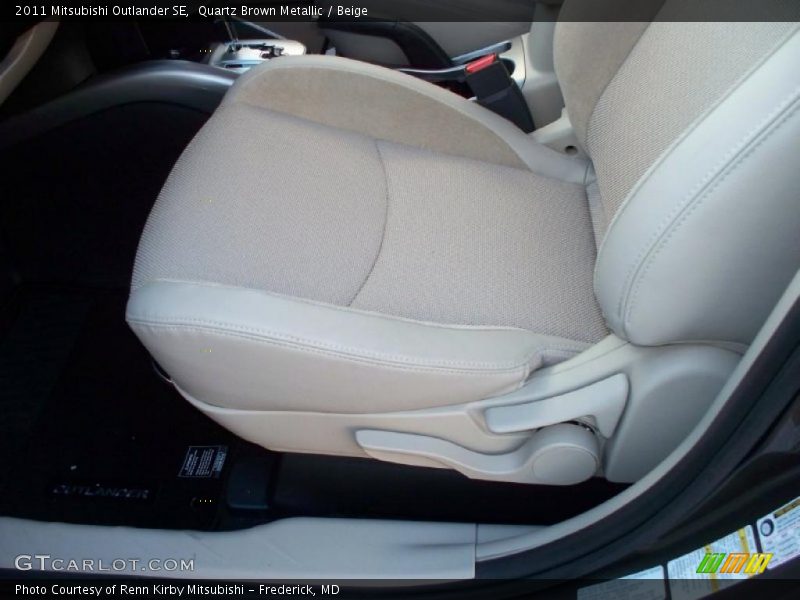  2011 Outlander SE Beige Interior