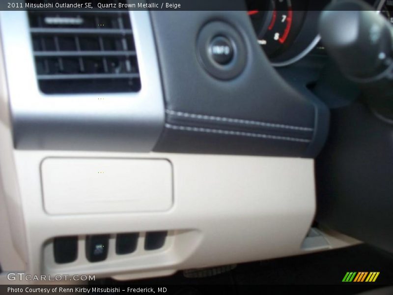Quartz Brown Metallic / Beige 2011 Mitsubishi Outlander SE