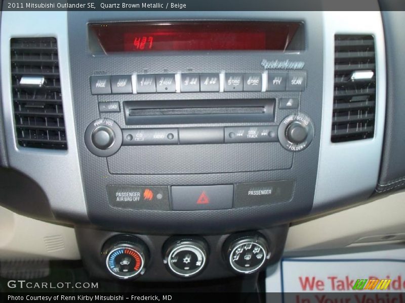 Quartz Brown Metallic / Beige 2011 Mitsubishi Outlander SE