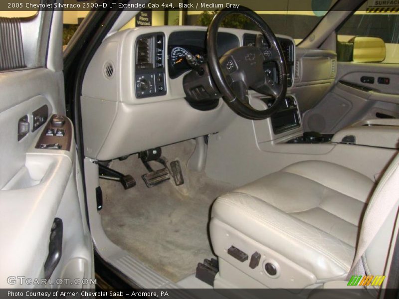 Black / Medium Gray 2005 Chevrolet Silverado 2500HD LT Extended Cab 4x4
