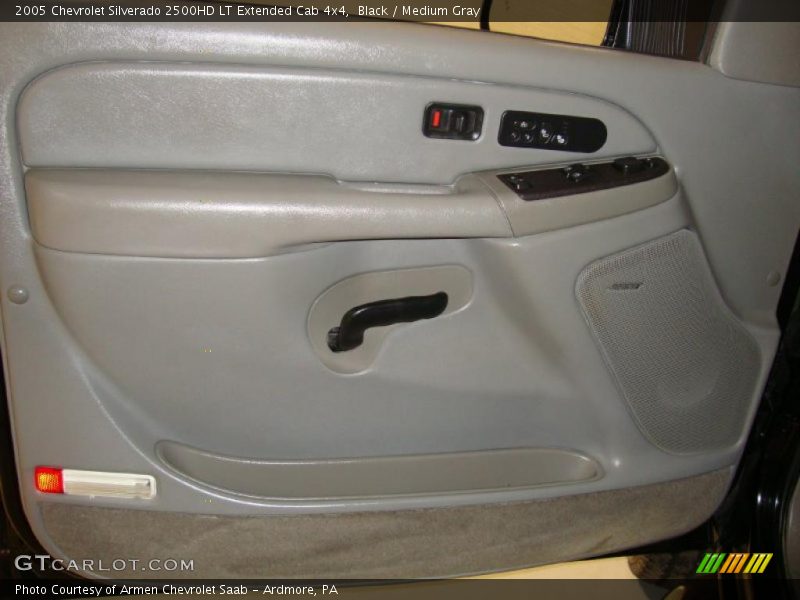 Black / Medium Gray 2005 Chevrolet Silverado 2500HD LT Extended Cab 4x4