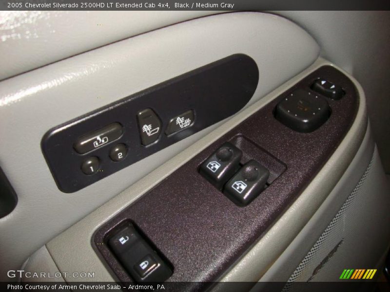 Black / Medium Gray 2005 Chevrolet Silverado 2500HD LT Extended Cab 4x4