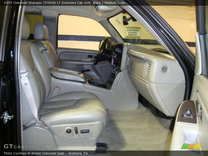 Black / Medium Gray 2005 Chevrolet Silverado 2500HD LT Extended Cab 4x4