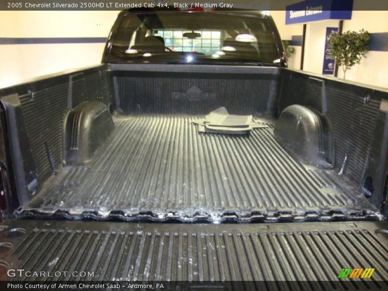 Black / Medium Gray 2005 Chevrolet Silverado 2500HD LT Extended Cab 4x4